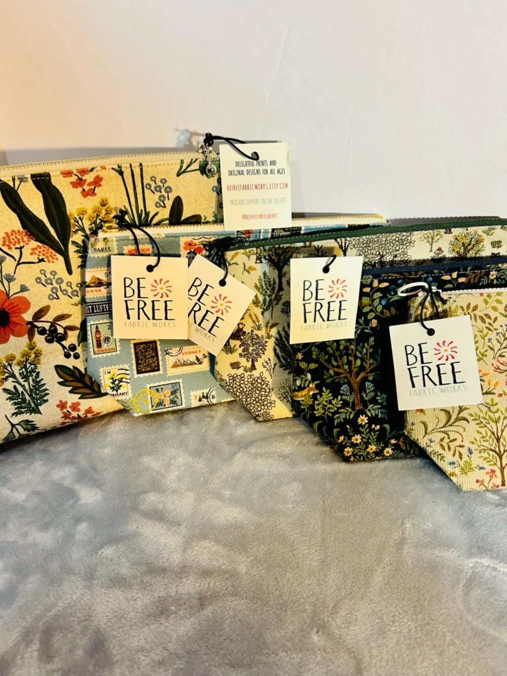 Be Free Fabric Works Zipper Pouch Bundle Handmade Floral Cosmetic Bags NWT - Picture 4 of 7